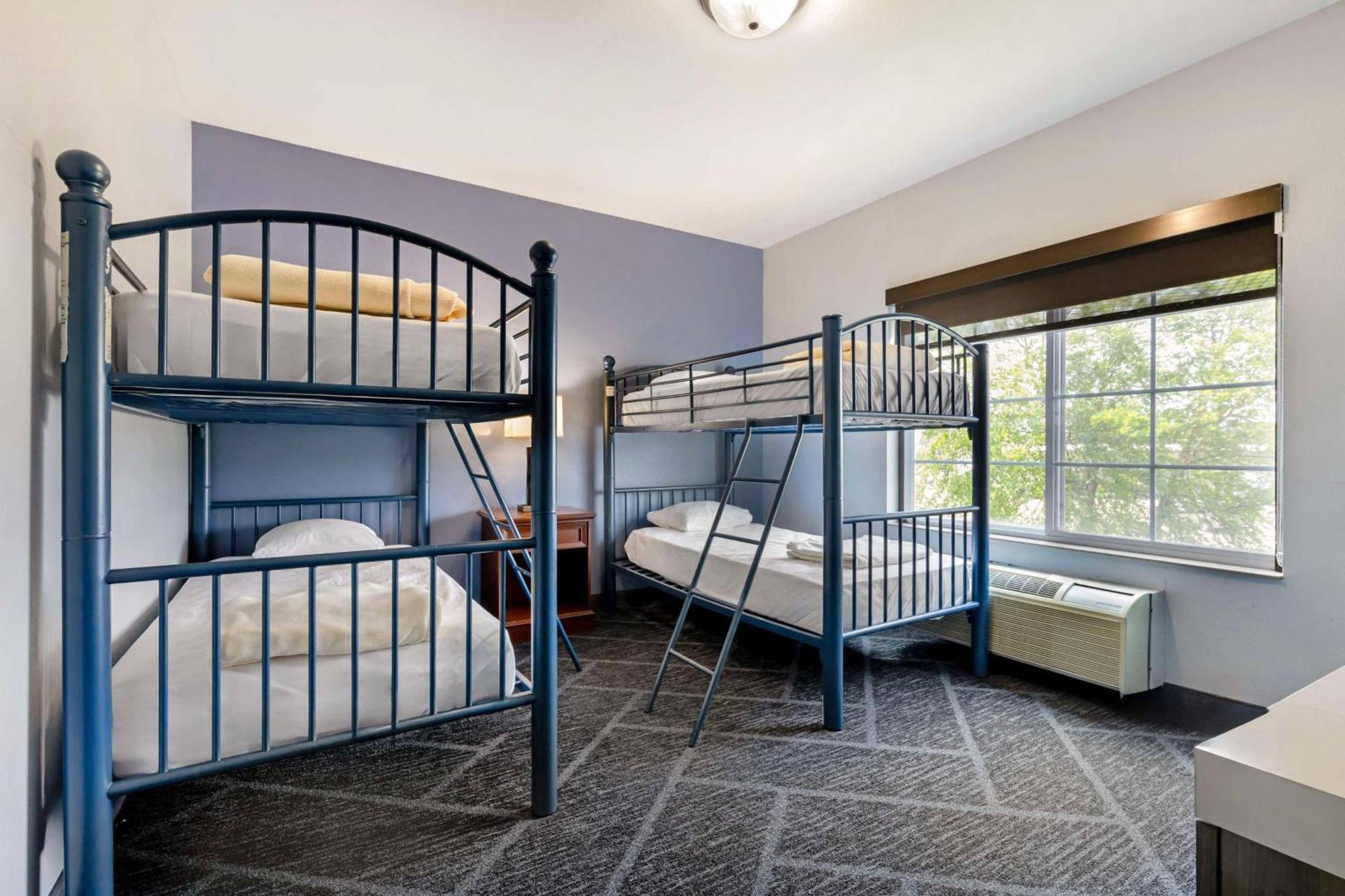 Best Western Plus Appleton Airport Mall Hotel Exterior photo